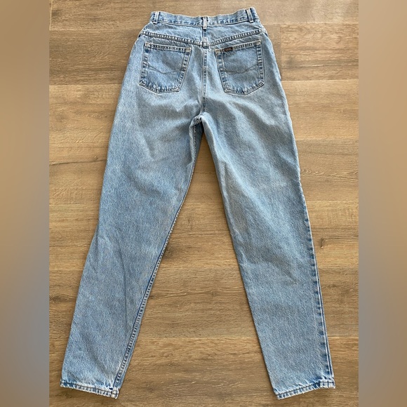 Chic Vintage High Rise Straight Tapered Leg 90s Faded Distressed Mom Jeans - Picture 7 of 12